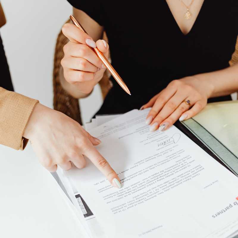 contratos e obrigacoes